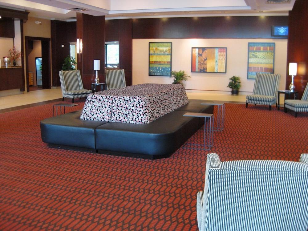 Sheraton Grand Rapids Airport Hotel エクステリア 写真